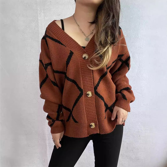 Damen Strickjacke mit modernem geometrischem Muster und hochwertigen Knopfdetails R&B