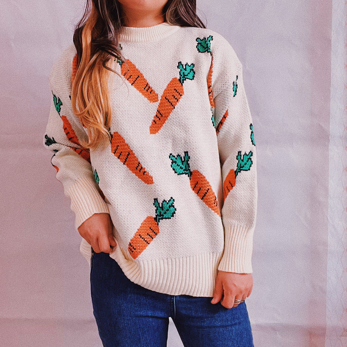 Damen lässiger Pullover mit buntem Karottenmotiv R&B