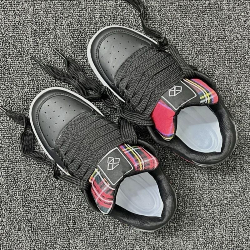 Damen modische Sneakers mit grafischem Design und atmungsaktiver Oberflächenstruktur R&B
