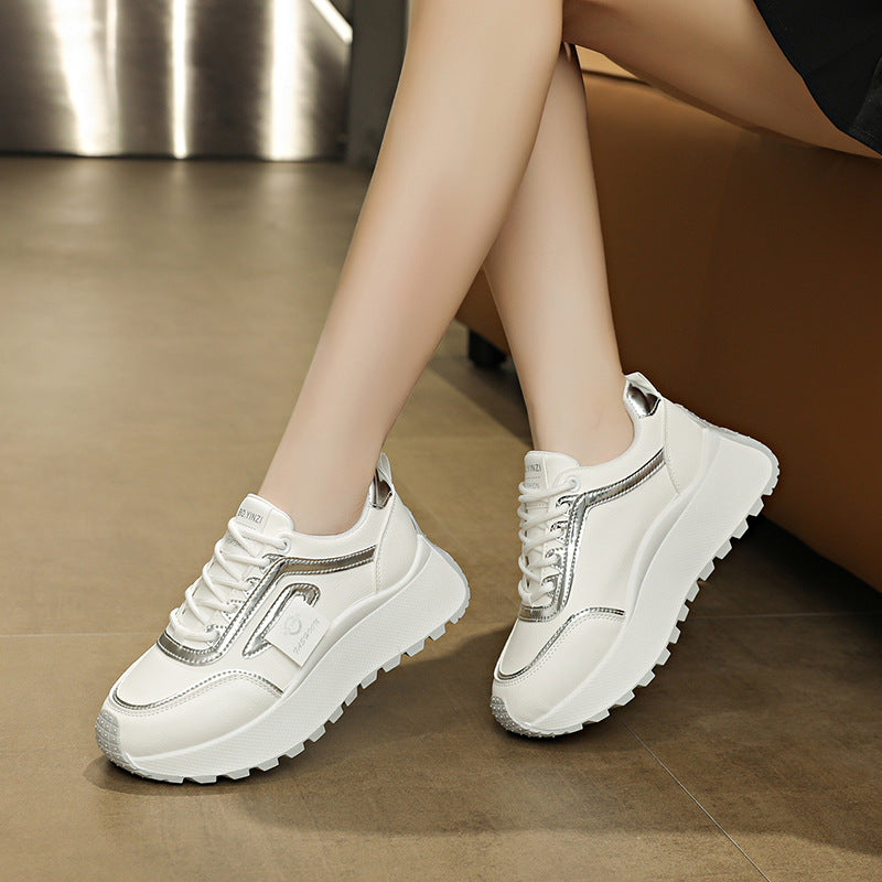 Damen Sportliche Sneakers mit glänzenden Akzenten und dämpfendem Profil R&B