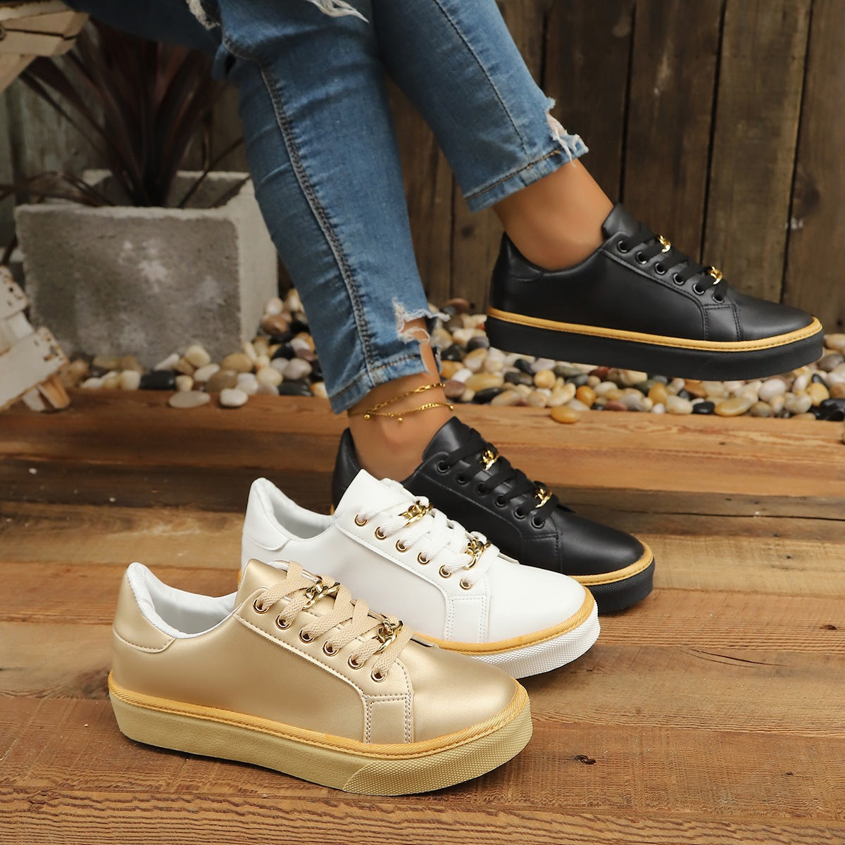 Damen Sneakers mit goldenen Akzenten R&B