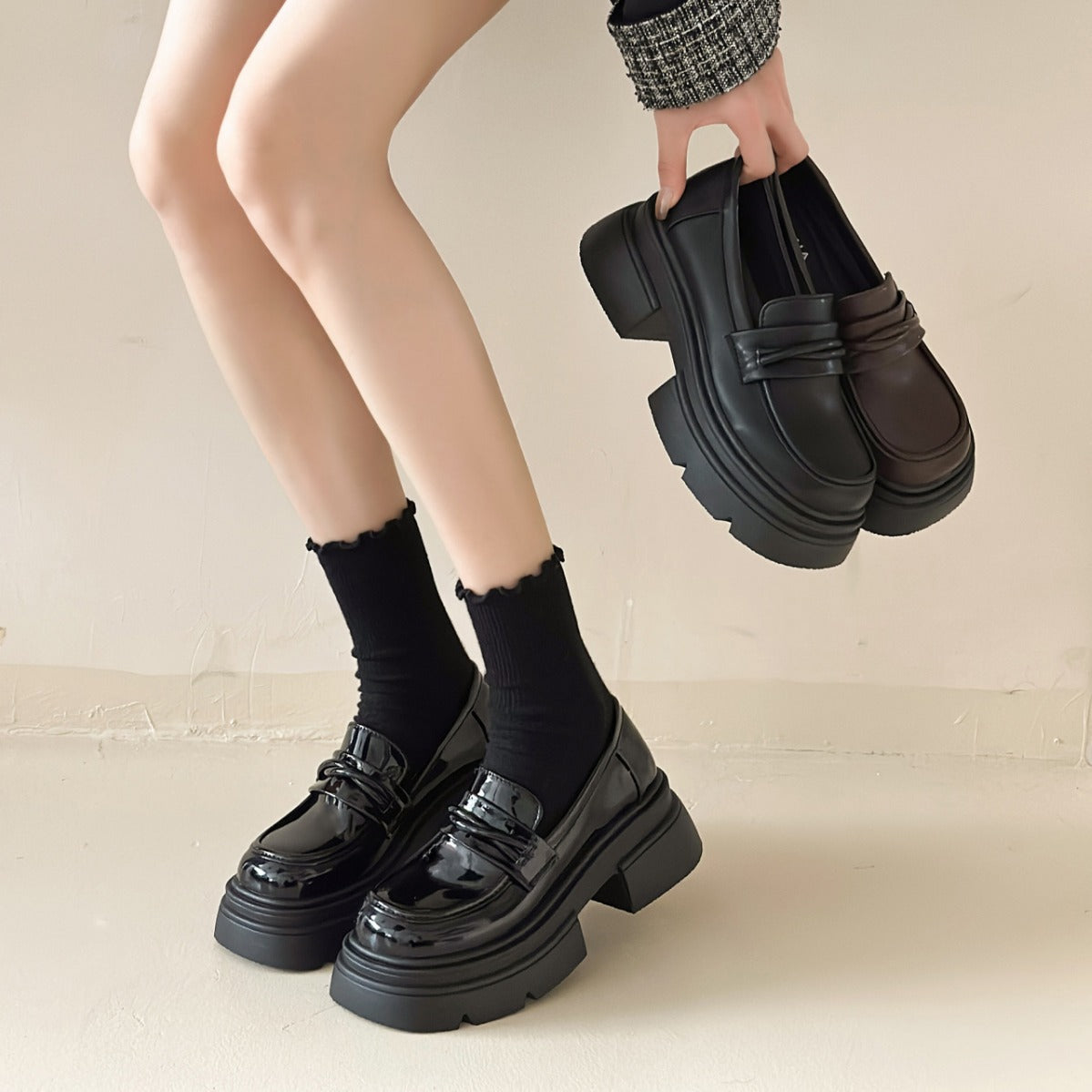 Damen Modische Loafers mit glänzender Oberfläche und robustem Plateau R&B