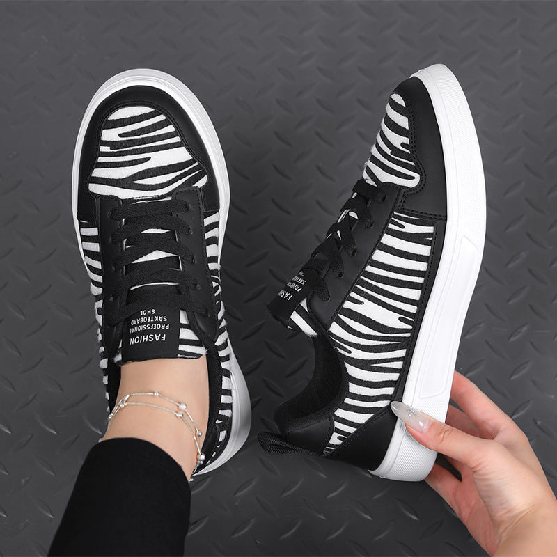 Damen Sportliche Sneakers mit elastischer Schnürsystem und modischem Streifenmuster