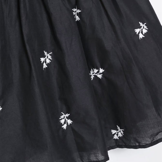 Damen Sommerkleid mit feinen Stickereien und verstellbaren Trägern R&B
