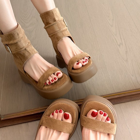 Damen Plateau Sandalen mit verstellbarem Riemen und modisch geflochtenem Obermaterial R&B