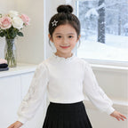 Mädchen elegante Bluse mit Rüschen und bestickten Ärmeln R&B