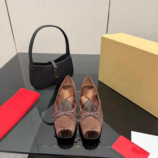 Damen Ballerinas mit modischem Kreuzriemendesign und perforierter Oberfläche R&B