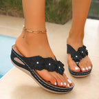 Damen Zierende Zehentrenner Sandalen mit floralem Design R&B