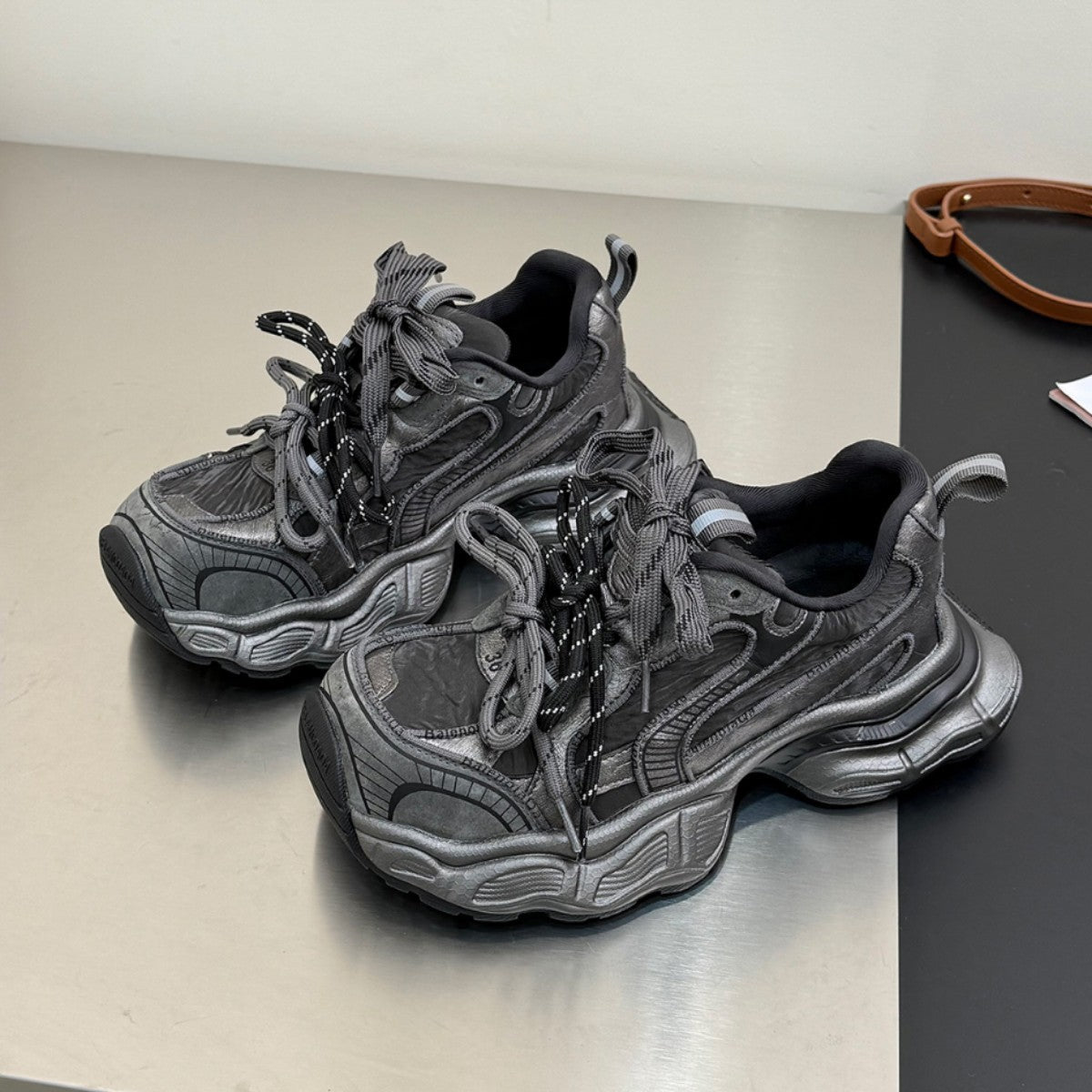Damen Sportliche Chunky Sneakers mit atmungsaktiver Mesh-Oberfläche R&B