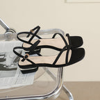 Damen Elegante Fußbett-Sandalen mit dünnen Riemen und modischem Blockabsatz