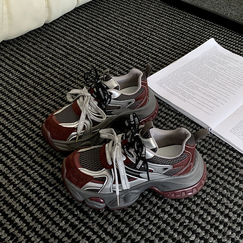 Damen Sportliche Sneakers mit innovativem Design und atmungsaktiver Obermaterialstruktur R&B
