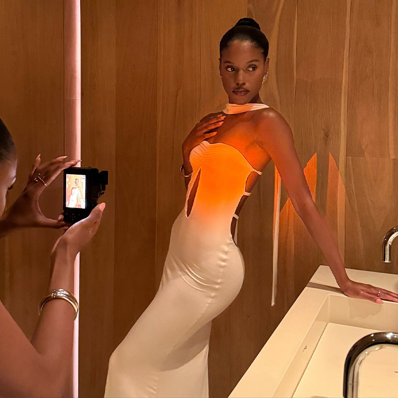 Damen figurbetontes Minikleid mit raffiniertem Cut-Out-Design und feinen Trägern R&B