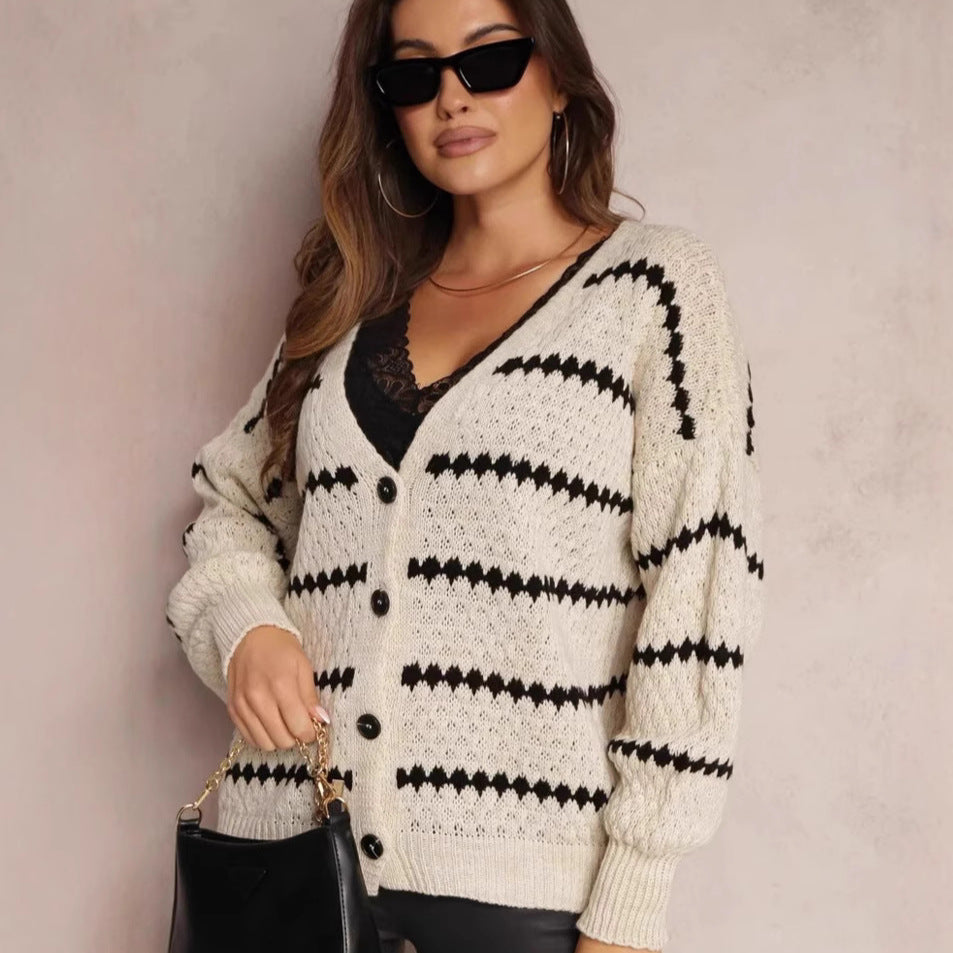 Damen Strickjacke mit markantem Muster und voluminösen Ärmeln R&B