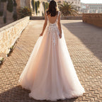 Festliches Damen Hochzeitskleid mit Floralen Applikationen und Schimmerndem Tüll für Hochzeiten | R&B