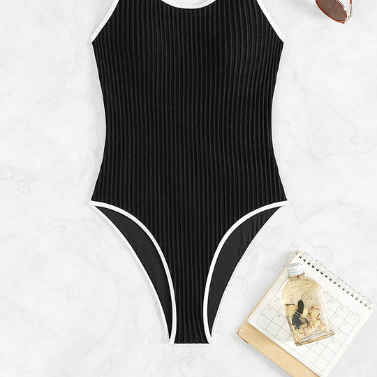 Damen einteiliger Badeanzug mit strukturiertem Rippendesign und eleganten Kontrasten R&B