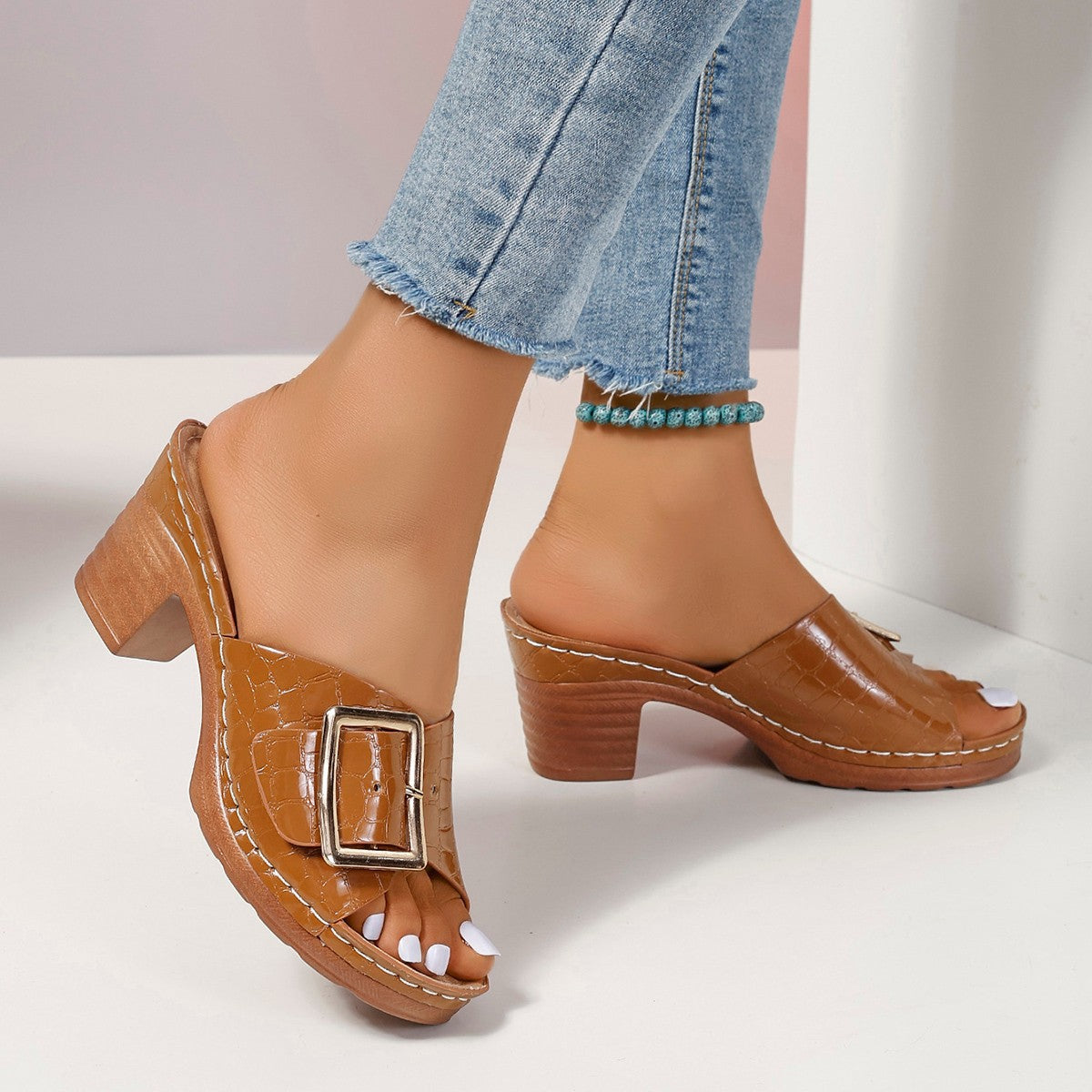 Damen Modische Mules mit elegantem Metallverschluss und texturiertem Obermaterial R&B