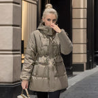 Damen warme Winterjacke mit praktischer Kapuze