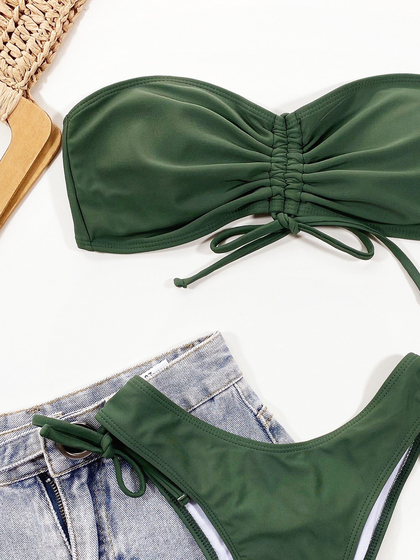 Damen Bikinis mit elegantem Raffungseffekt