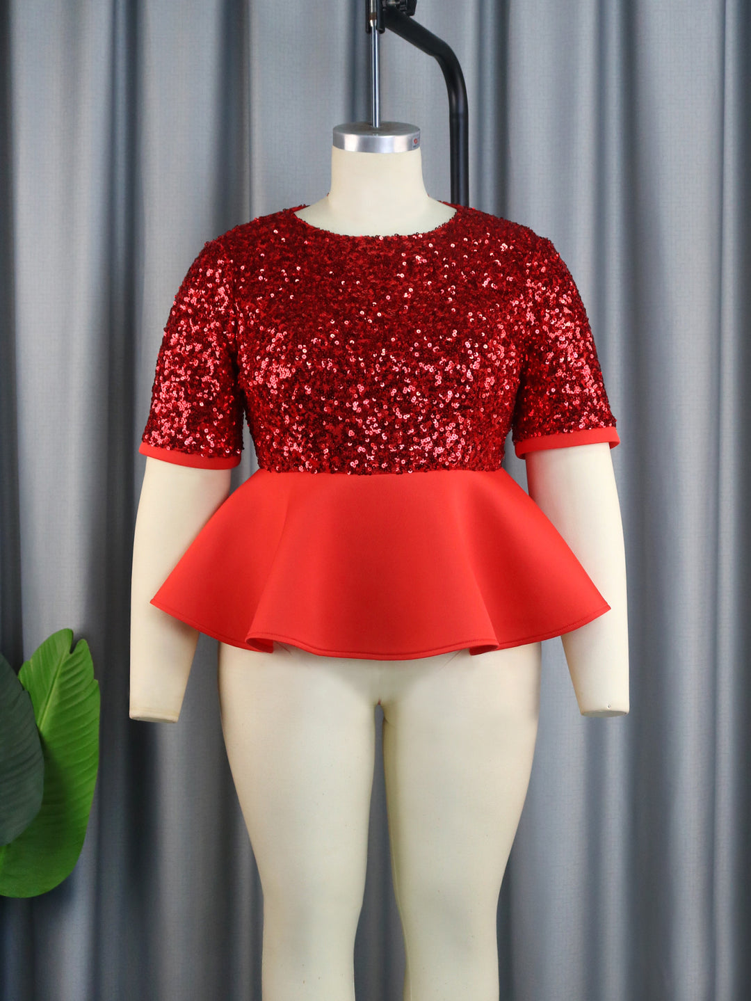 Damen elegantes Glitzeroberteil mit schwingendem Peplum R&B