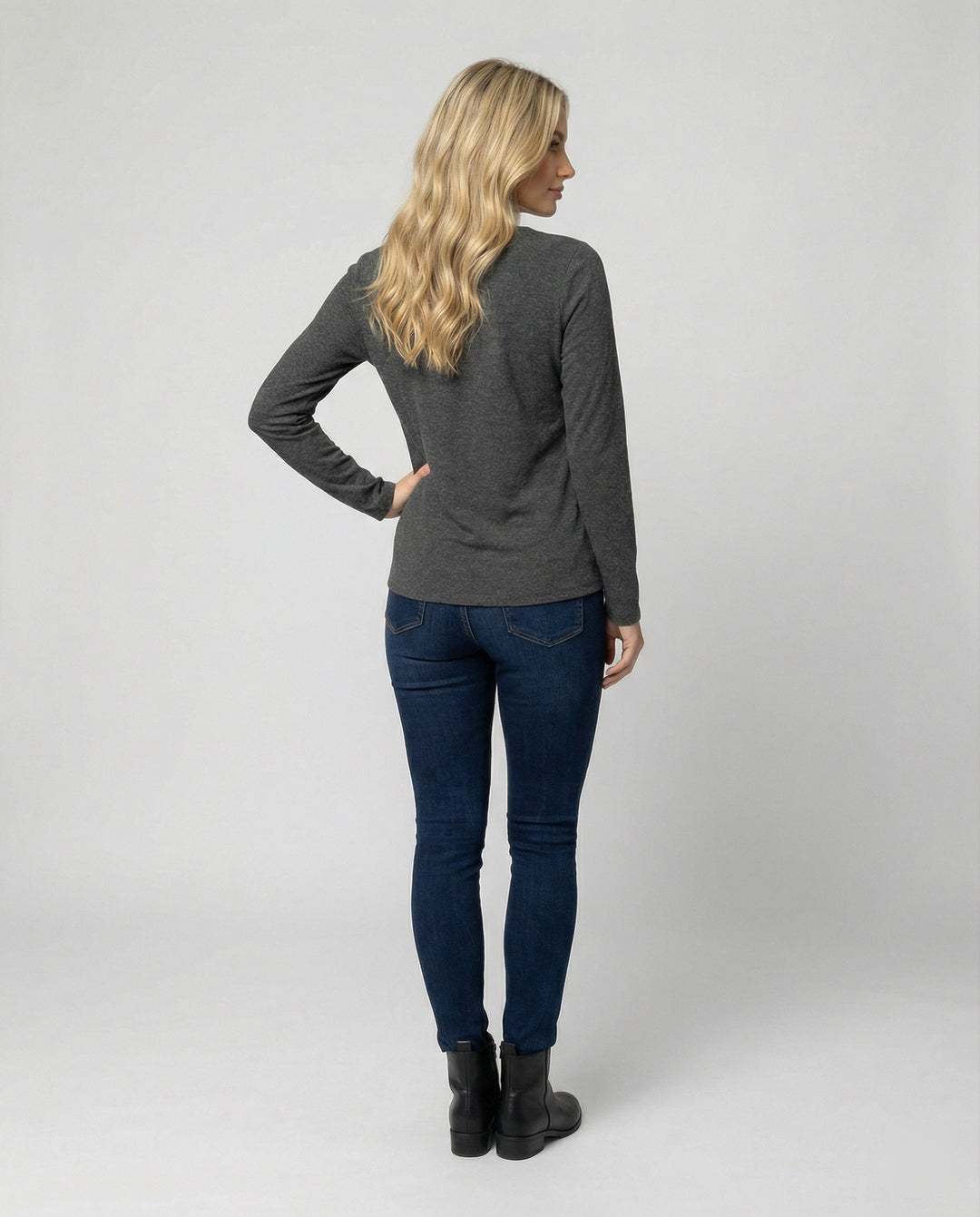 Figurbetontes Damen Langarmshirt mit V-Ausschnitt für Herbst und Frühling