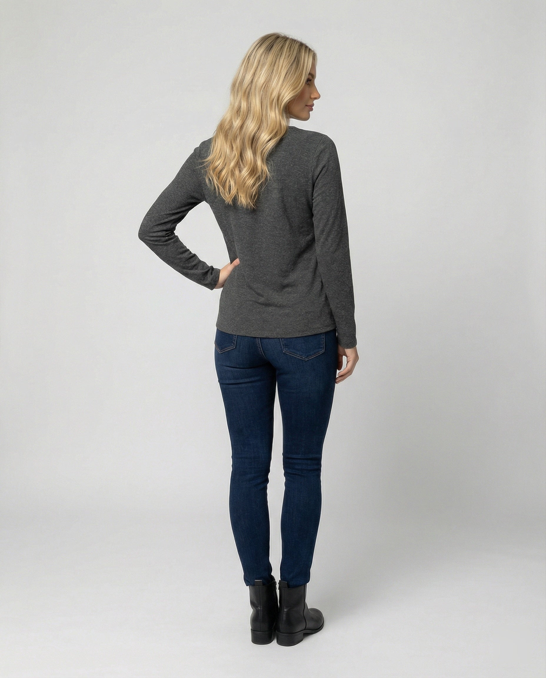 Figurbetontes Damen Langarmshirt mit V-Ausschnitt für Herbst und Frühling