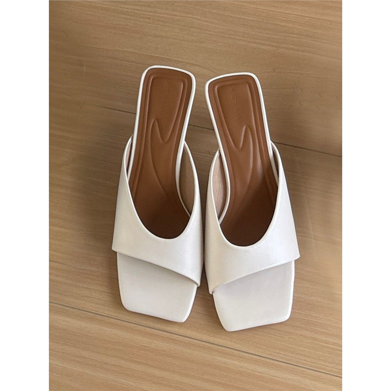 Damen elegante Plattensandalen mit geschwungenem Design R&B
