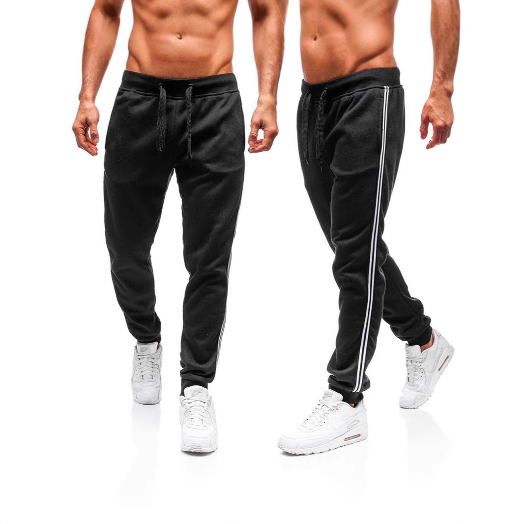 Herren Sportliche Jogginghose mit seitlichen Kontraststreifen R&B