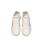 Damen Sneaker mit flauschigem Innenfutter und sportlicher Silhouette