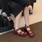 Damen elegante Ballerinas mit modischem Riemchen und dekorativen Blumen-Details R&B