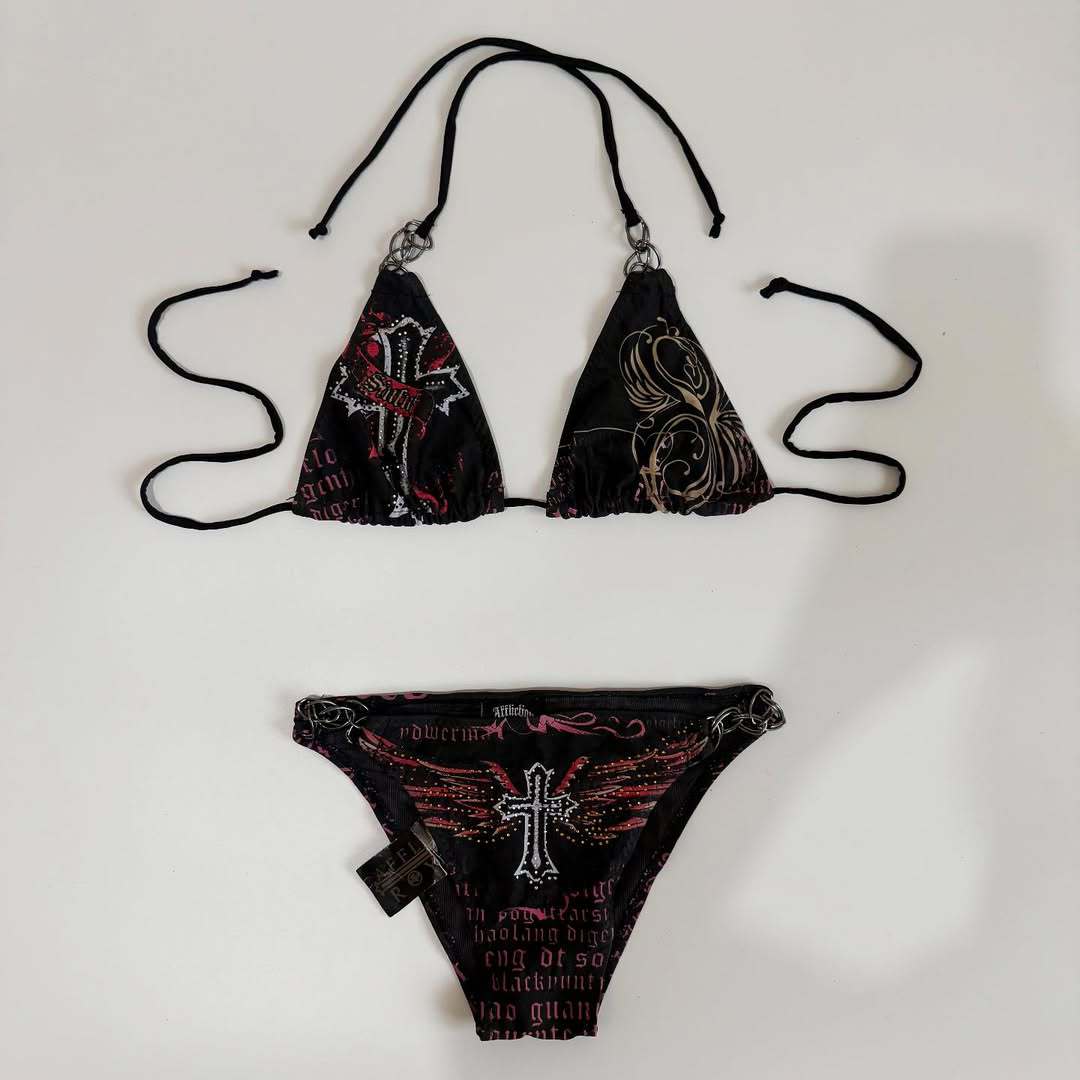 Damen Bikini-Set mit einzigartigem Druck und schimmernden Applikationen R&B