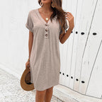 Damen Freizeitkleid mit Knopfdetails und V-Ausschnitt R&B