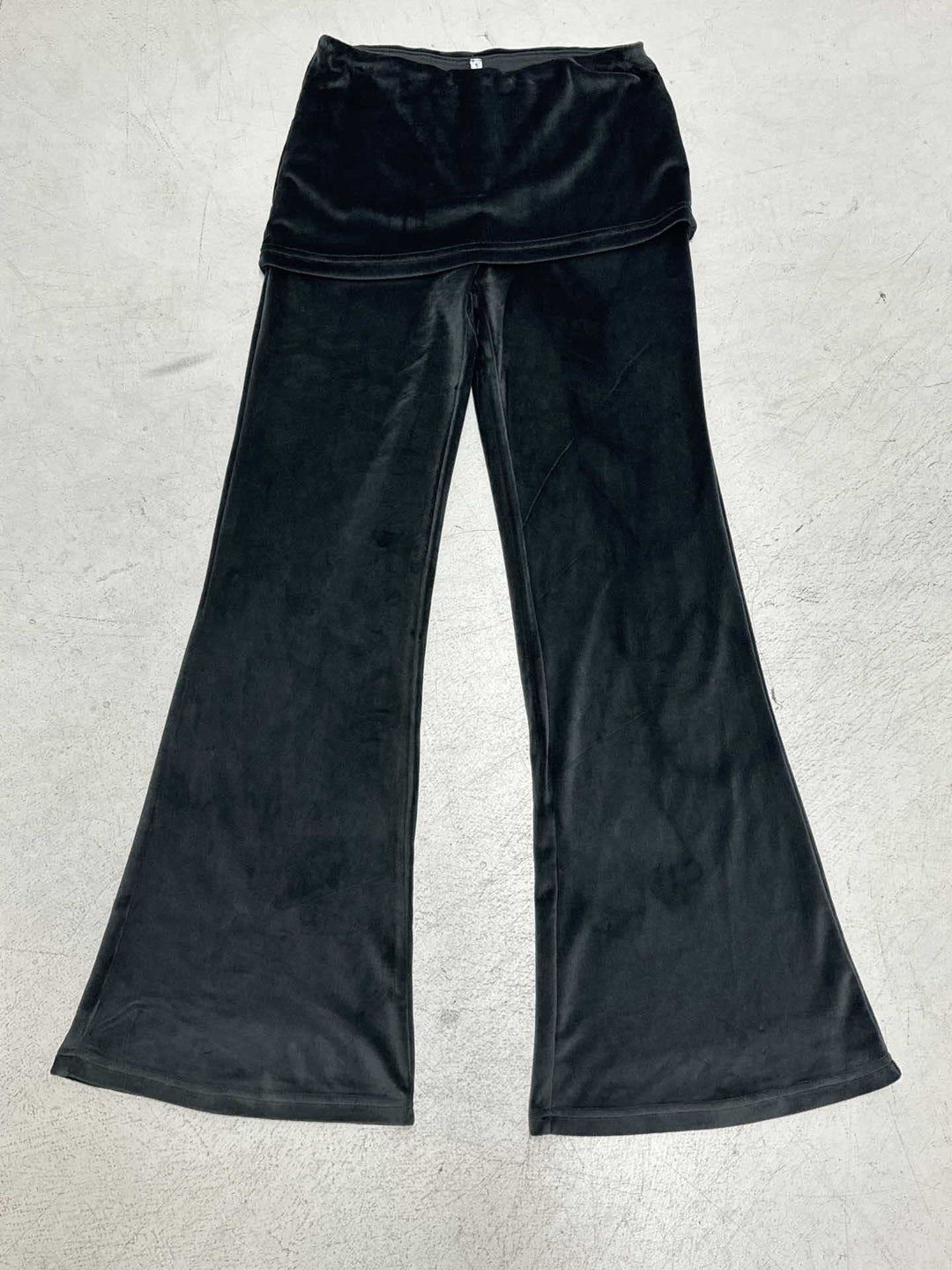Damen Flared Hose aus weichem Velours R&B