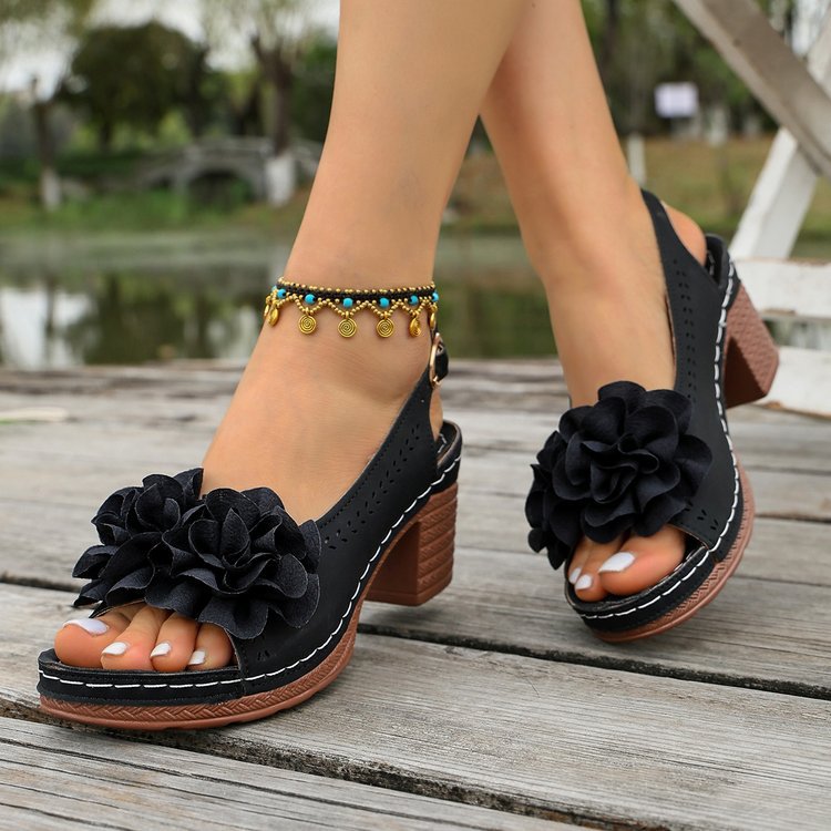 Damen elegante Sandalen mit floralem Dekor und Blockabsatz R&B