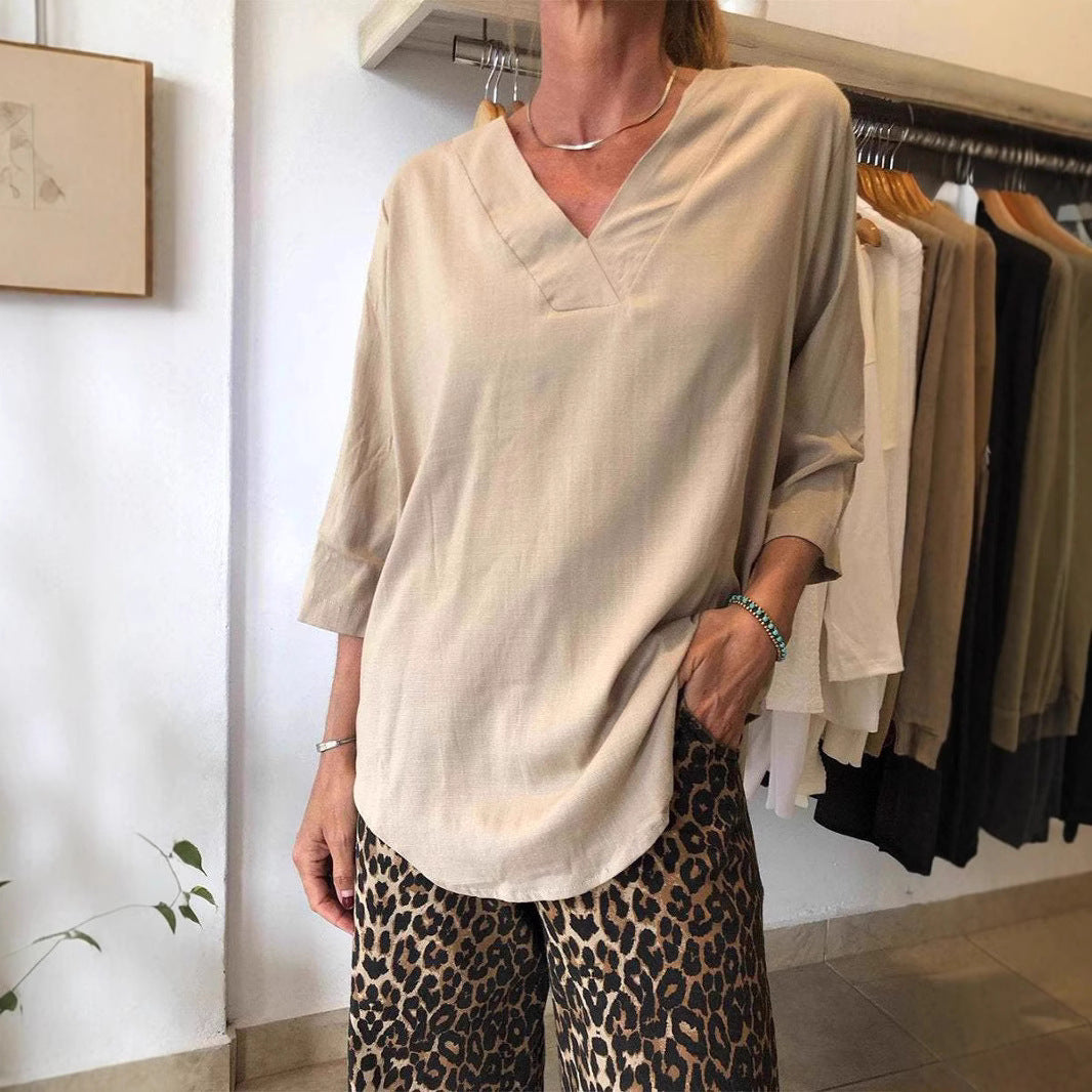 Damen Bluse mit dezentem V-Ausschnitt aus leichtem Stoff R&B