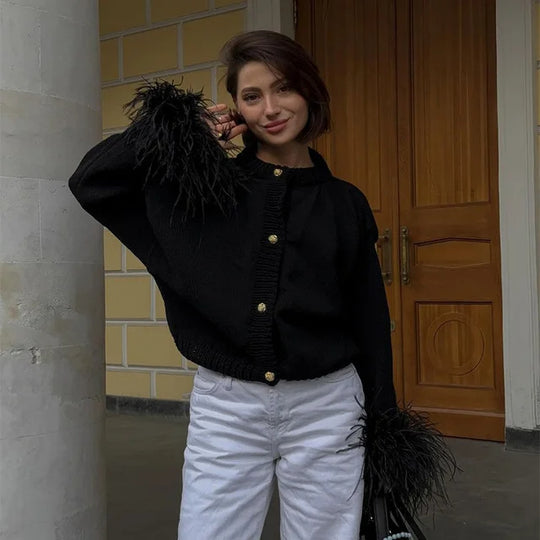 Damen lässige Strickjacke mit dekorativen Fransen und hochwertigen Knöpfen R&B
