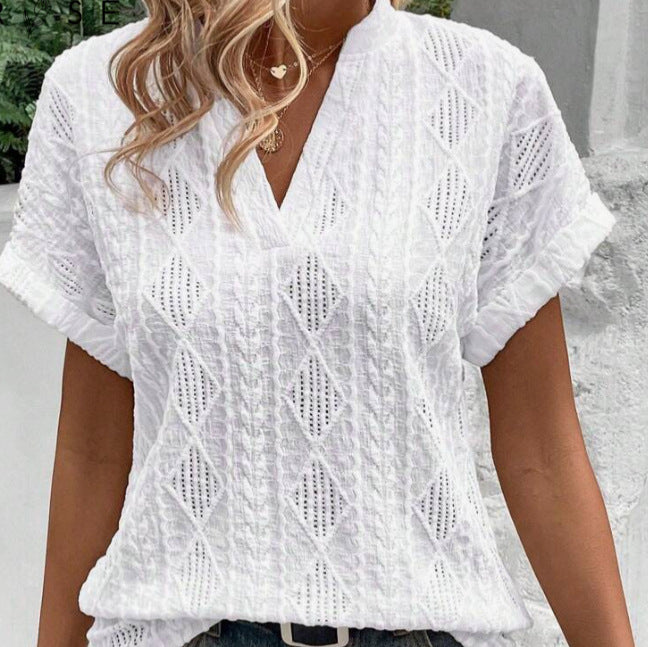 Damen Strukturierte Kurzarmbluse mit V-Ausschnitt und luftigen Details Heidi-Mode