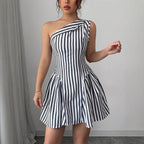 Damen Schulterfreies Streifen-Kleid mit eleganten Falten R&B