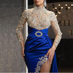 Damen Elegantes Abendkleid mit aufwendigen Spitzenapplikationen und hohem Schlitz R&B