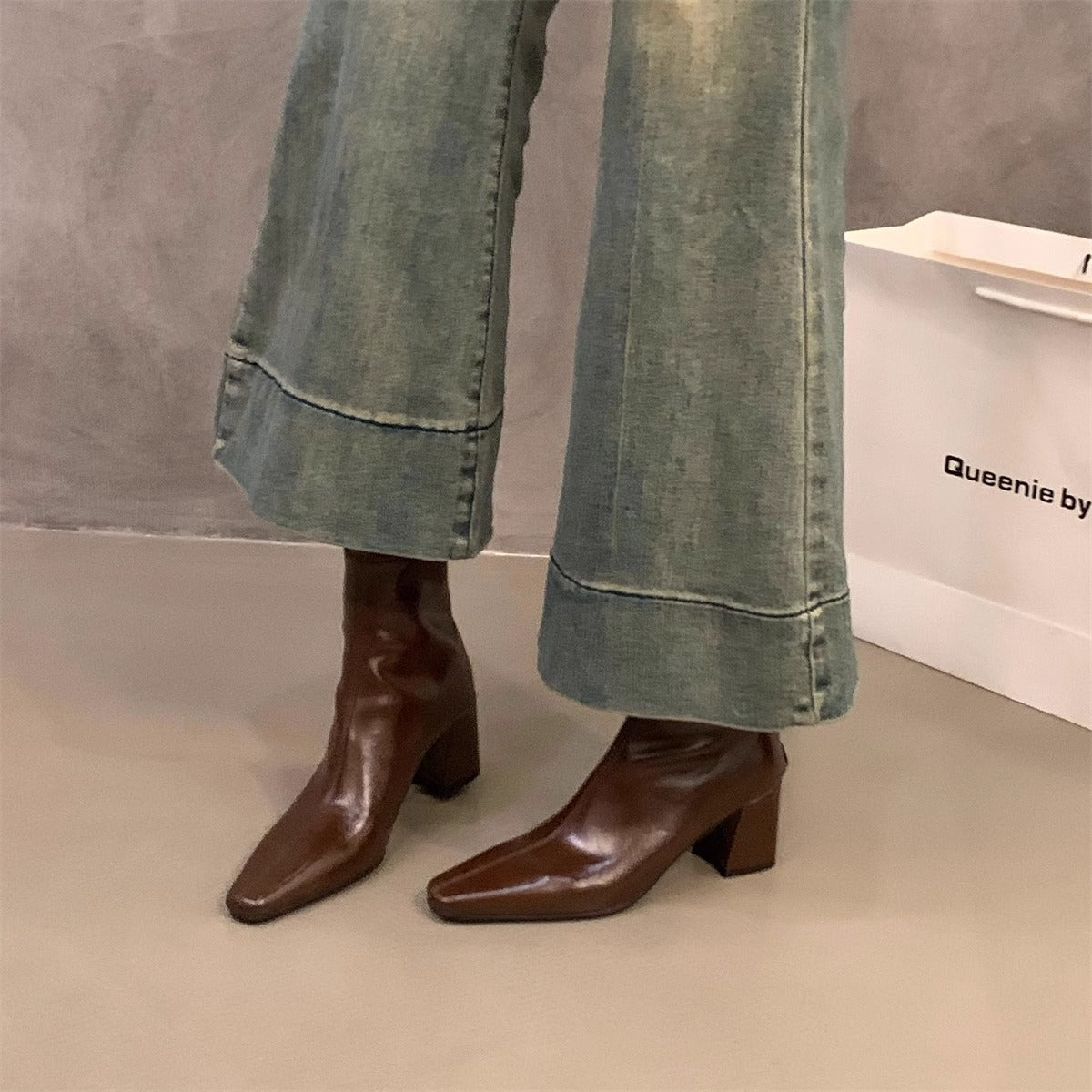 Damen Stiefeletten mit elegantem Blockabsatz und spitzem Schnitt R&B