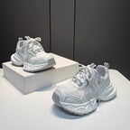 Damen Sportliche Performance-Sneaker mit atmungsaktiver Mesh-Oberfläche und dämpfender Sohle R&B