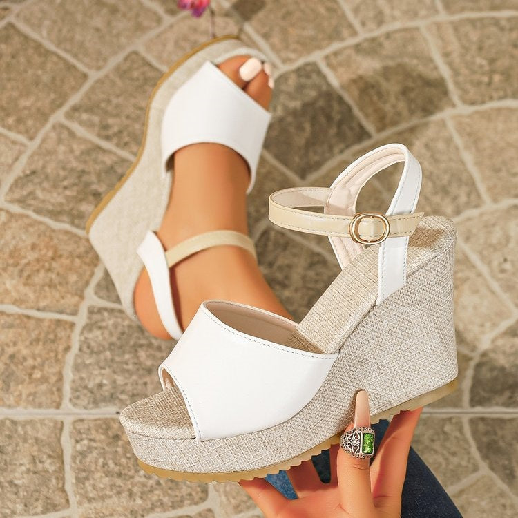 Damen Wedge-Sandalen mit elegantem Riemendetail R&B