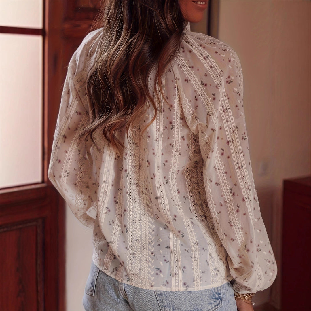 Damen Bluse mit feinen Spitzendetails und floralen Mustern R&B