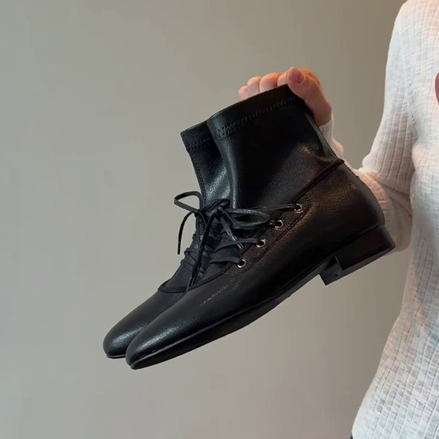 Damen elegante Schnürstiefel aus hochwertigem Leder mit robustem Blockabsatz R&B