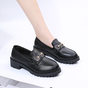Damen Elegante Loafers mit glänzendem Finish und modischem Kettenverschluss R&B