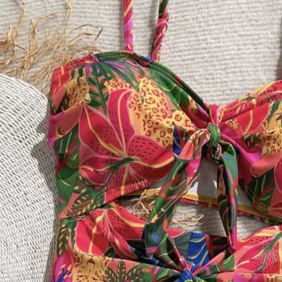 Damen Einteiler Badeanzug mit dekorativem Knotendetail und verspieltem Floraldesign R&B