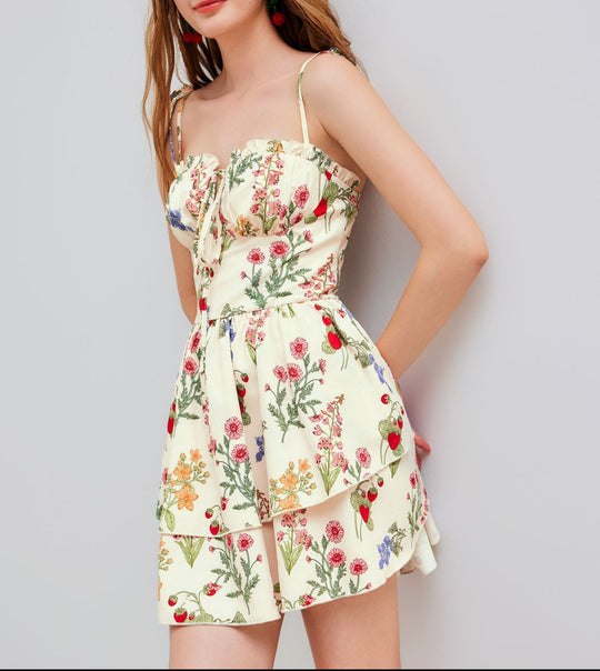 Damen Minikleid mit Blumenmuster und bordeauxfarbenem Unterrock R&B