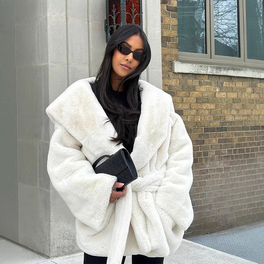 Damen Oversized Kuscheljacke mit Gürtel und hohem Kragen R&B