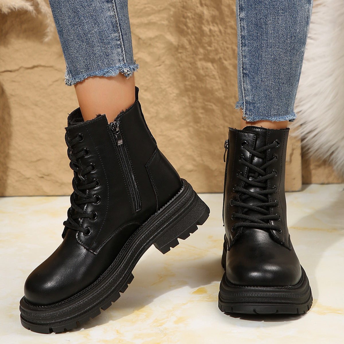 Damen Schnürboots mit robustem Profil und modischem Reißverschluss R&B