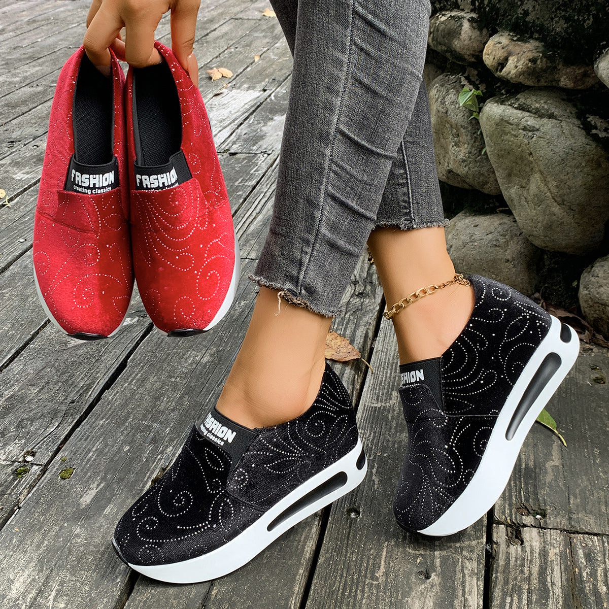 Damen Bequeme Slip-On Sneakers mit Glitzer-Design