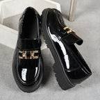 Damen Loafer mit glänzender Oberfläche und modischem Schnallenakzent R&B